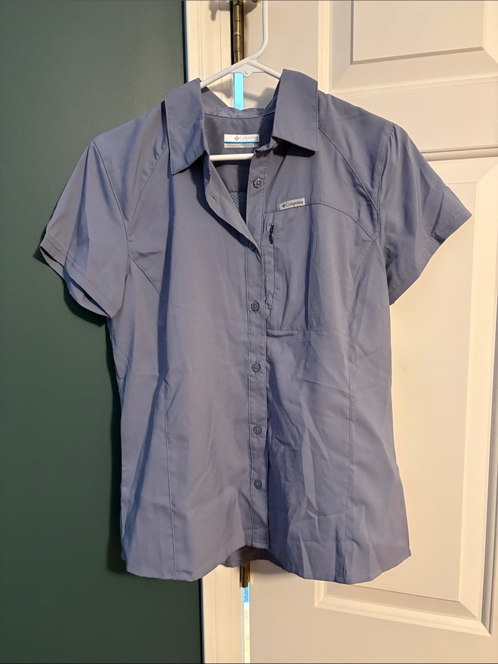 Columbia Light Lavendar Short Sleeve Button Front Shirt
